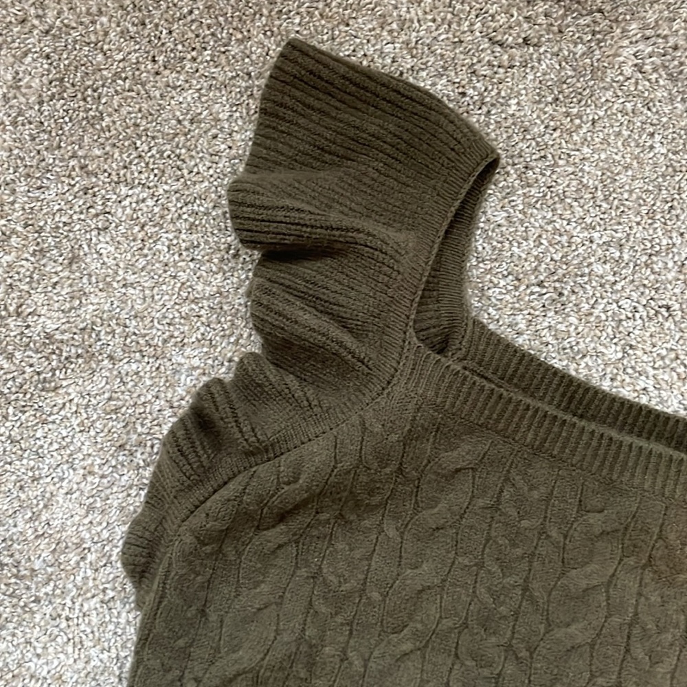 Square Neck Sweater Vest with Ruffles - Picture 5 of 8